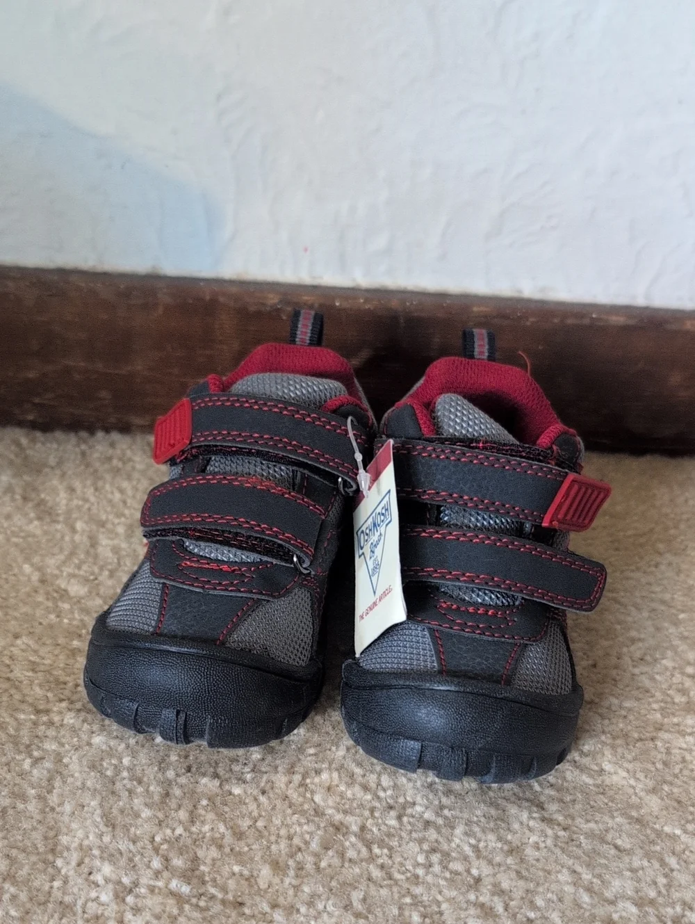 OshKosh B'gosh Gray and Red Kids Hook-and-Loop Sneakers